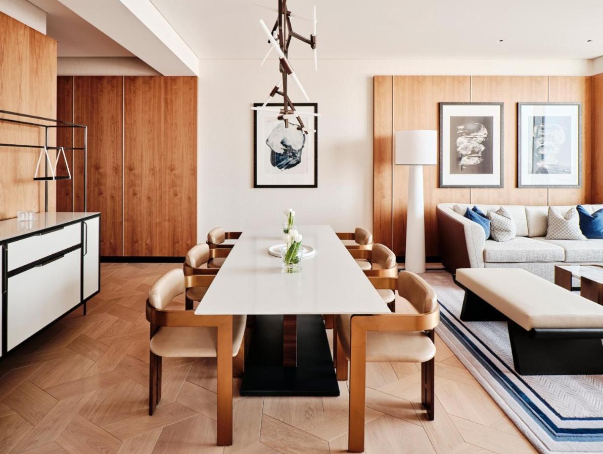 Grand Hyatt Kuwait Hotel Кувейт Екстериор снимка A suite at the Mandarin Oriental, Munich