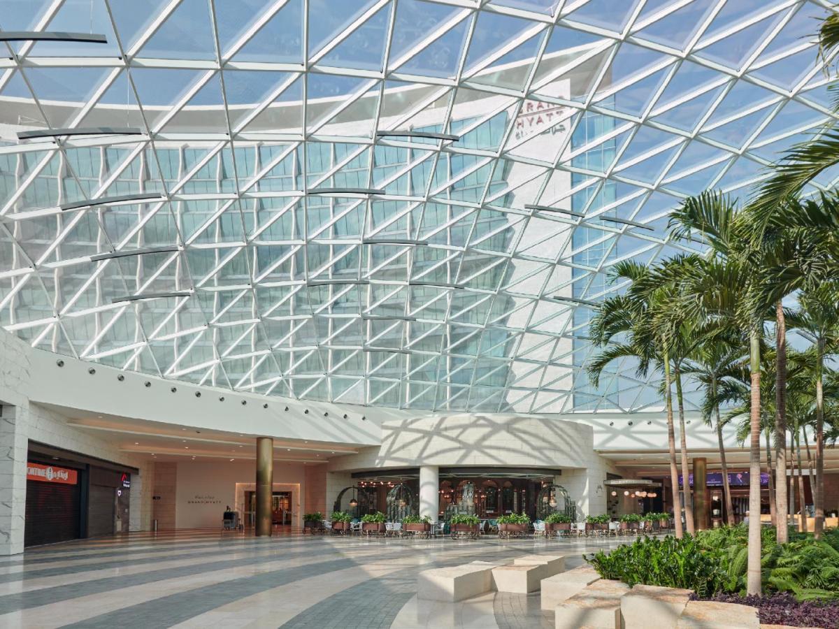 Grand Hyatt Kuwait Hotel Кувейт Екстериор снимка The Atrium