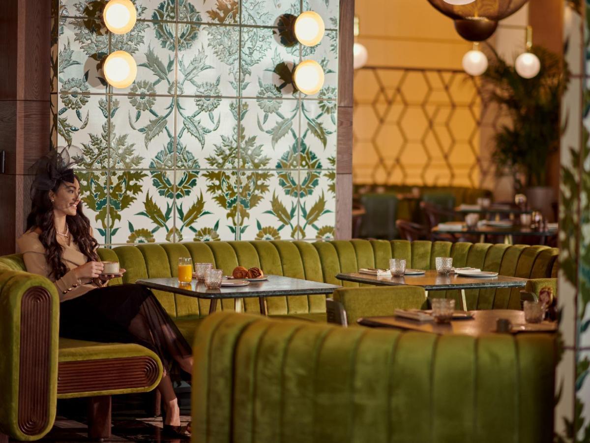 Grand Hyatt Kuwait Hotel Кувейт Екстериор снимка The interior of the restaurant