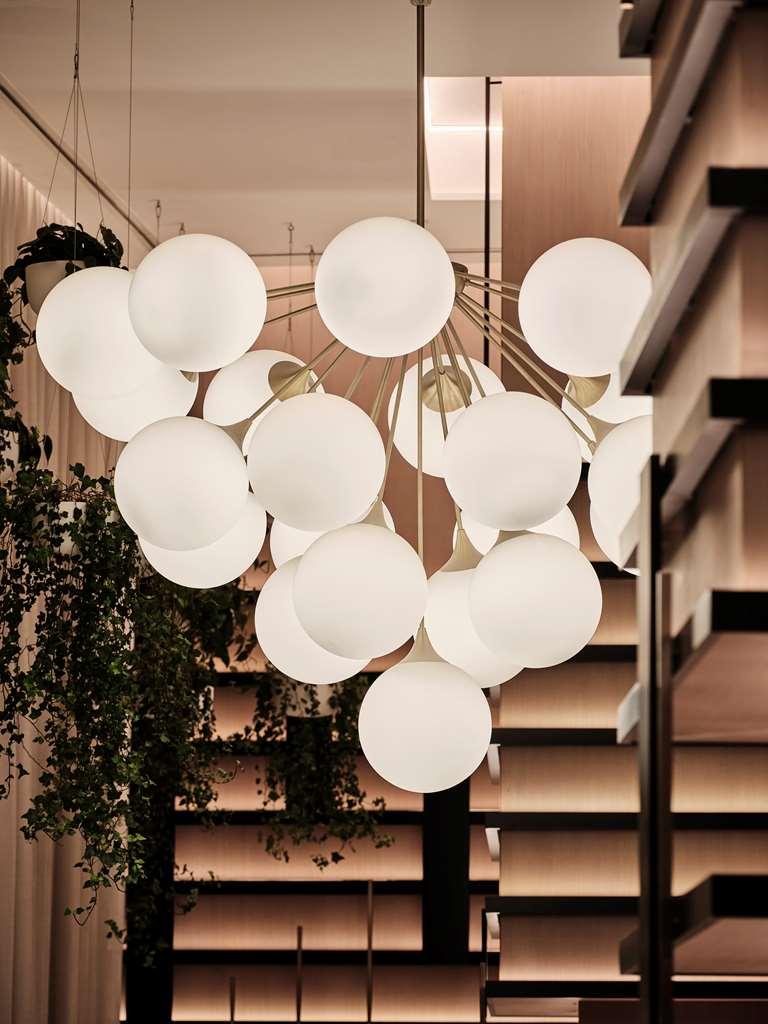 Grand Hyatt Kuwait Hotel Кувейт Интериор снимка A chandelier
